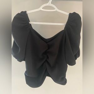 Puffy sleeves black ruched top